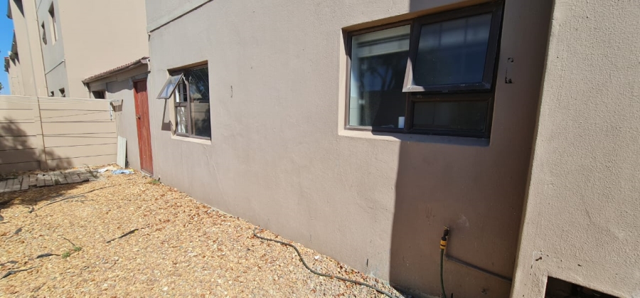 2 Bedroom Property for Sale in Parklands Western Cape